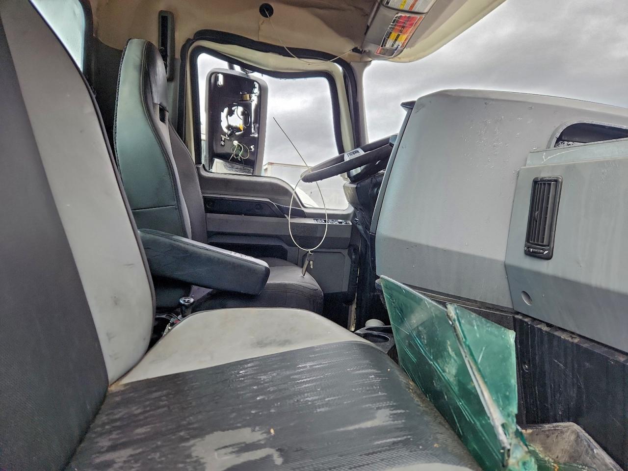 Lot #3301634622 2019 MACK ANTHEM