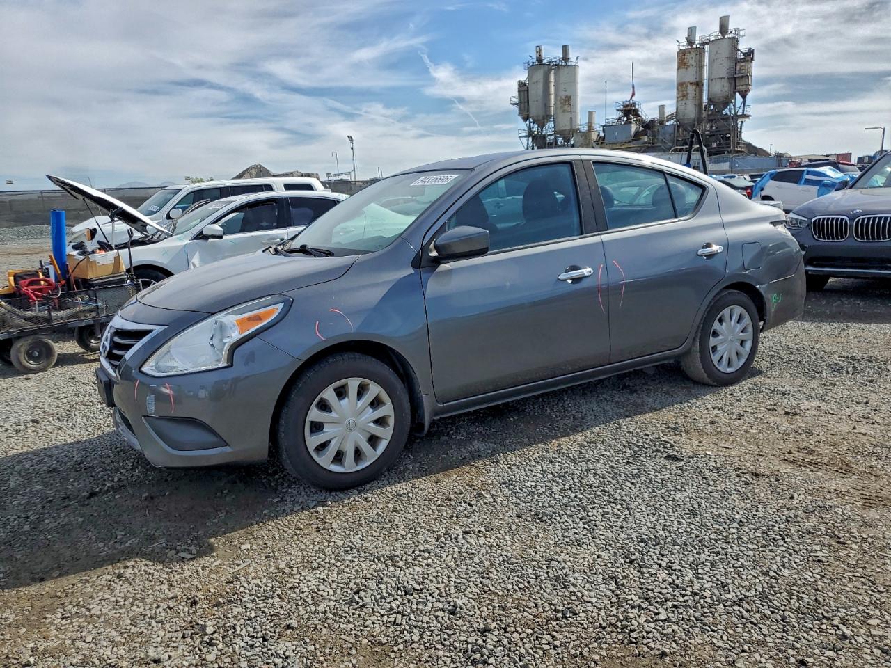NISSAN VERSA S
