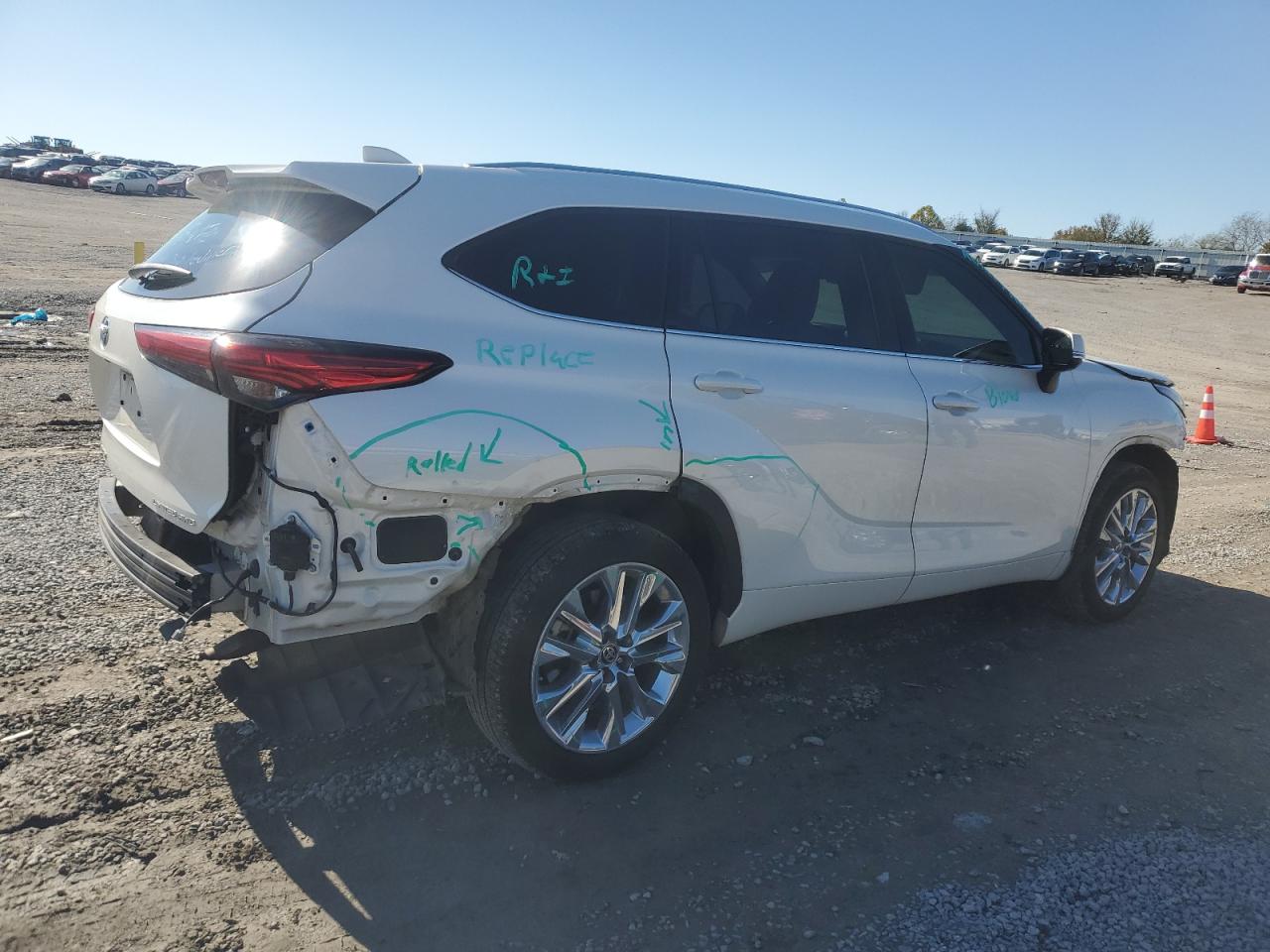 TOYOTA HIGHLANDER LIMITED