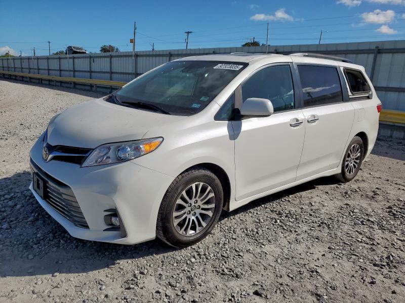Global Auto Auctions: 2019 TOYOTA SIENNA XLE