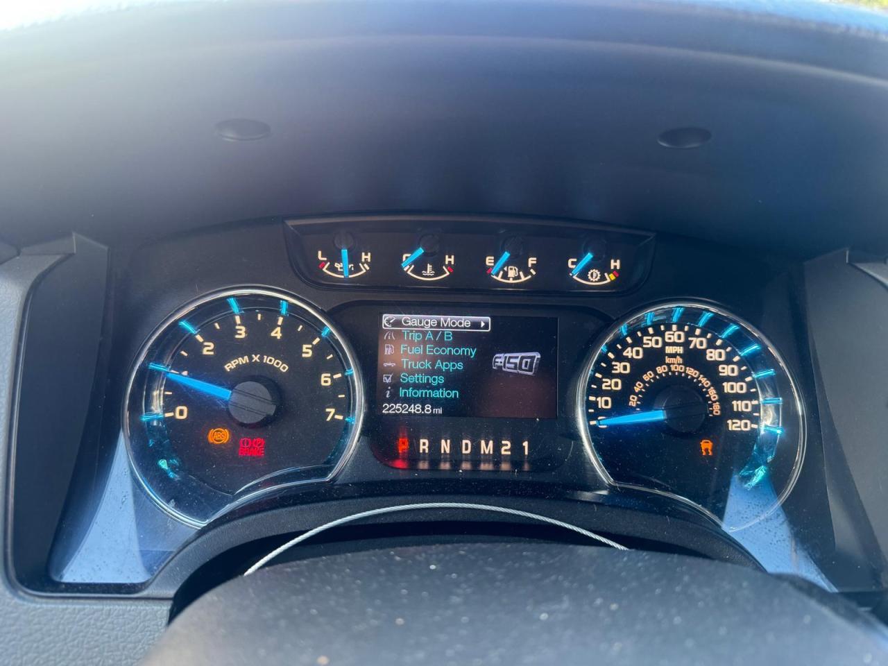 FORD F-150 SUPER CAB