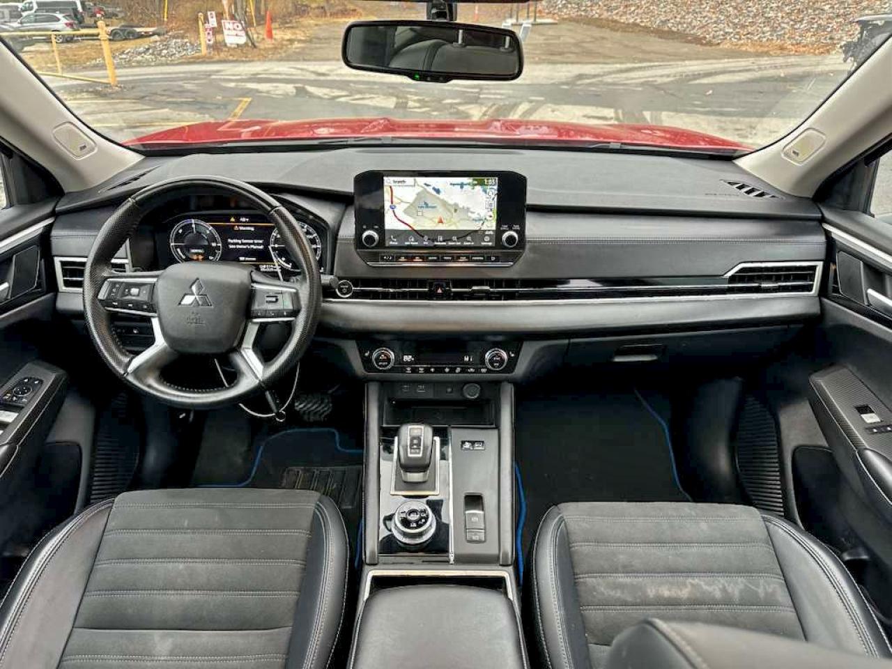 MITSUBISHI OUTLANDER SE