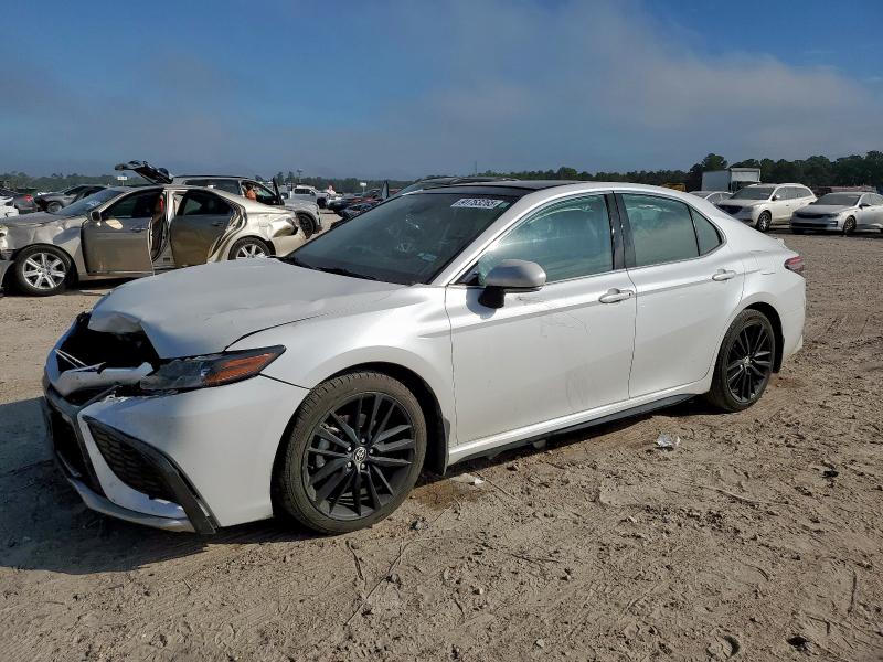 Global Auto Auctions: 2021 TOYOTA CAMRY XSE