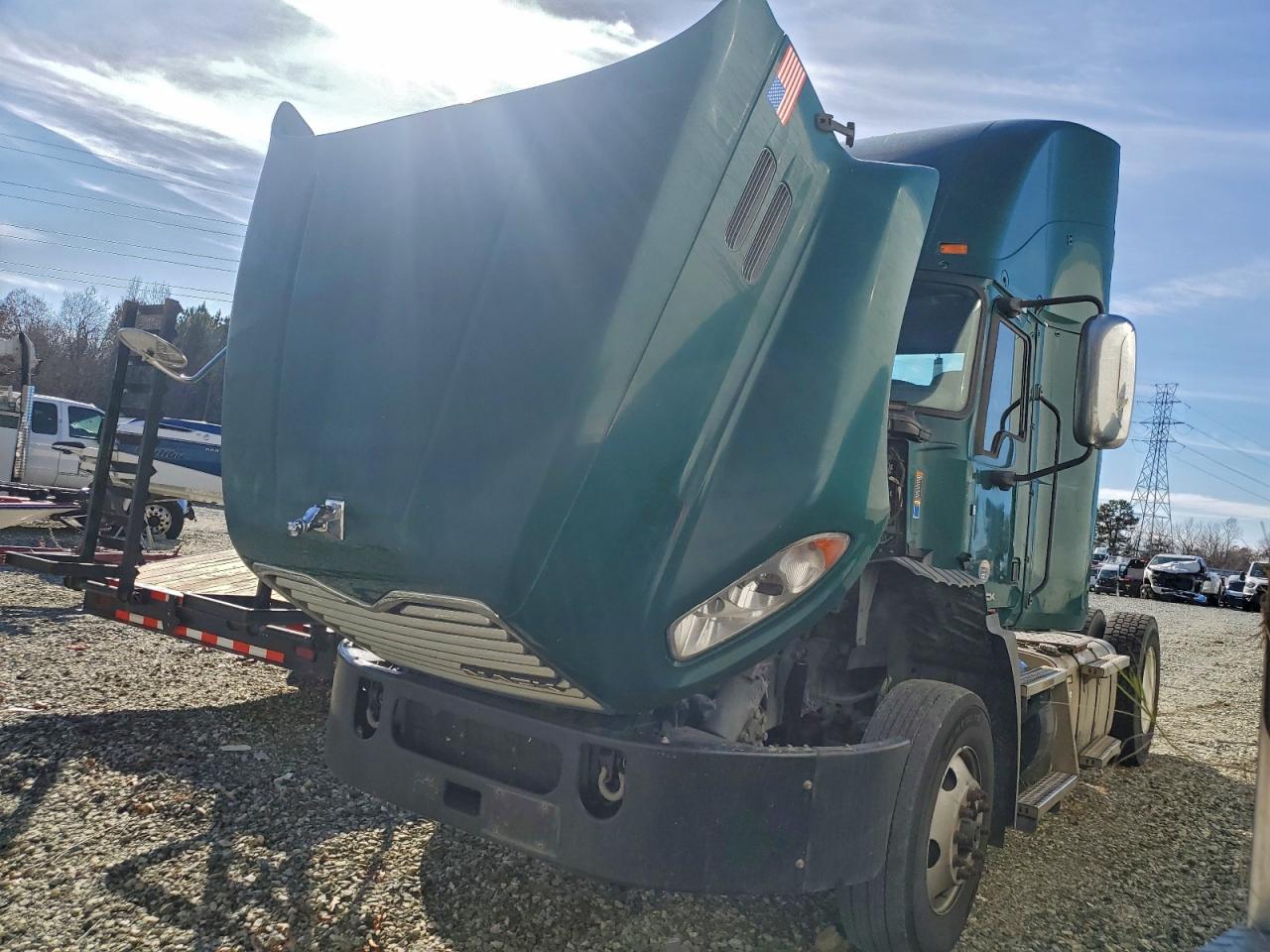 Lot #3302730044 2017 MACK 600 CXU600