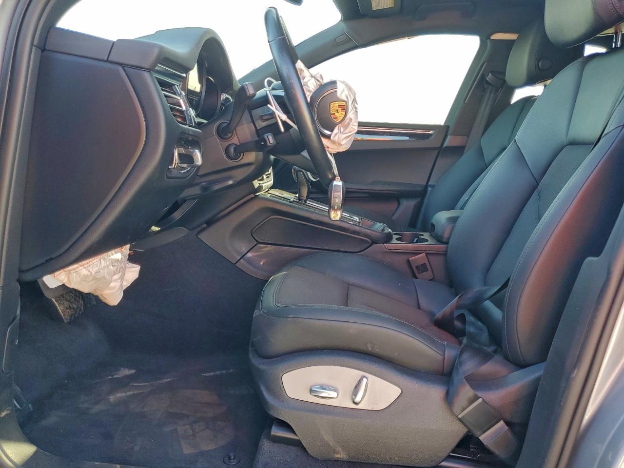 Lot #3315925099 2023 PORSCHE MACAN BASE