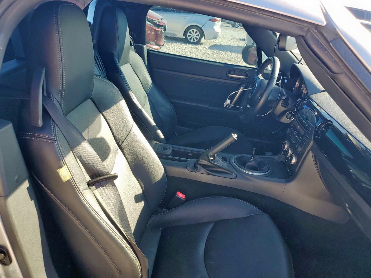 MAZDA MX-5 GRAND TOURING