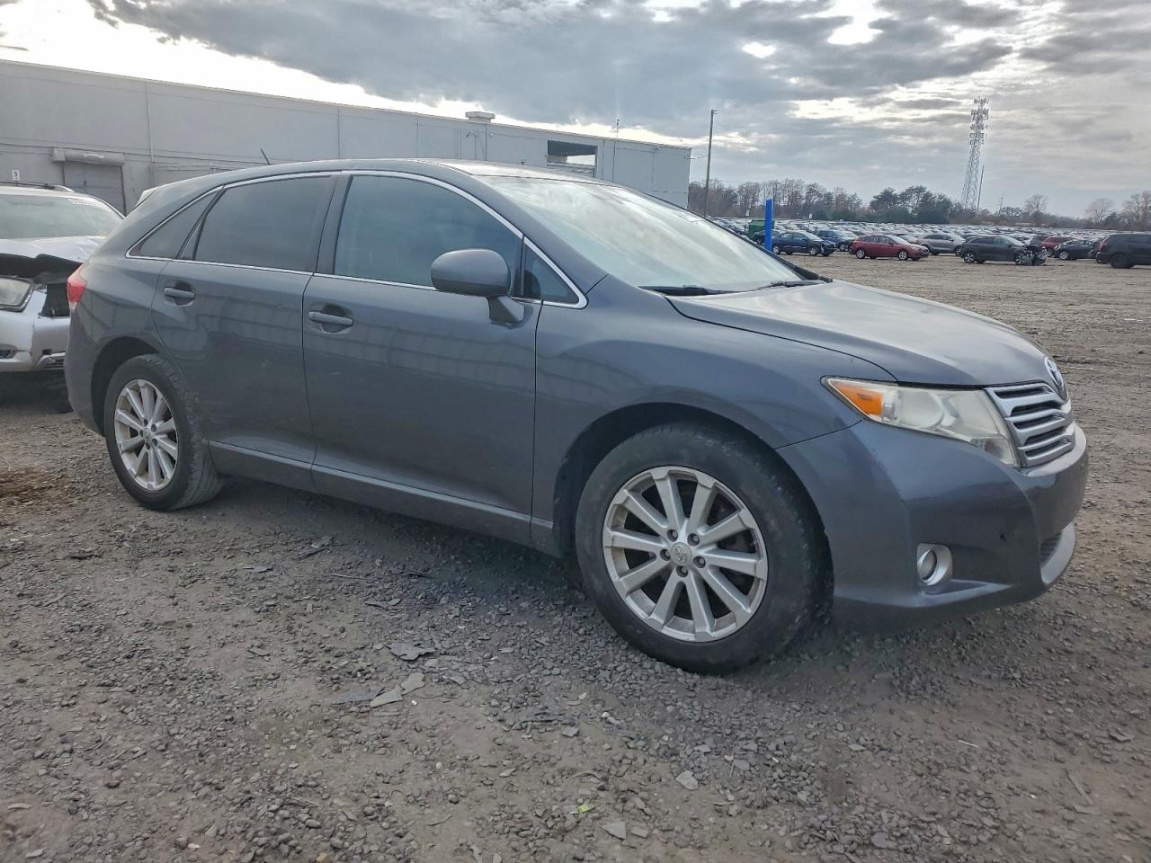 TOYOTA VENZA LE
