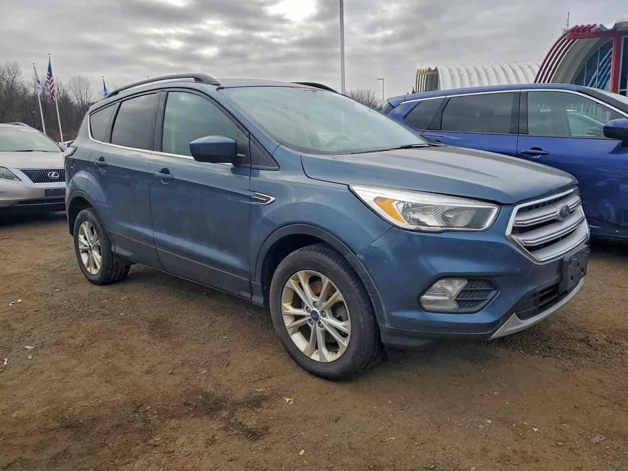 FORD ESCAPE SE