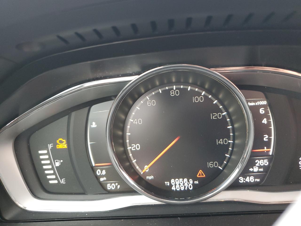 VOLVO XC60 T5 INSCRIPTION