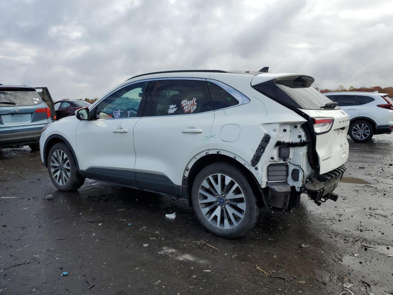 FORD ESCAPE TITANIUM