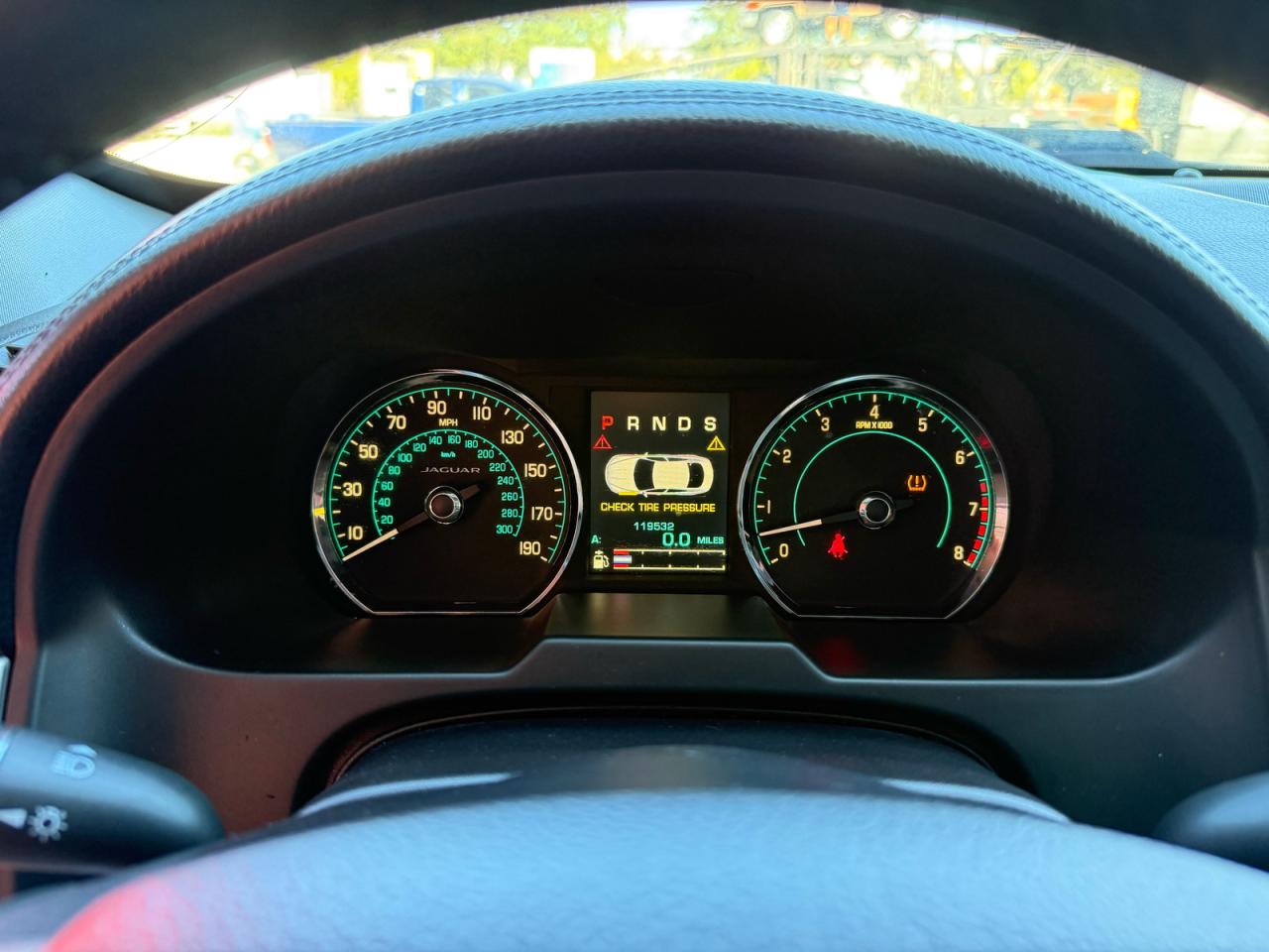 JAGUAR XF 2.0T PREMIUM