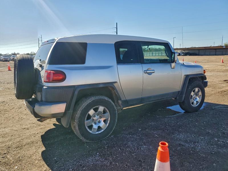 2007 TOYOTA FJ CRUISER #3302741999