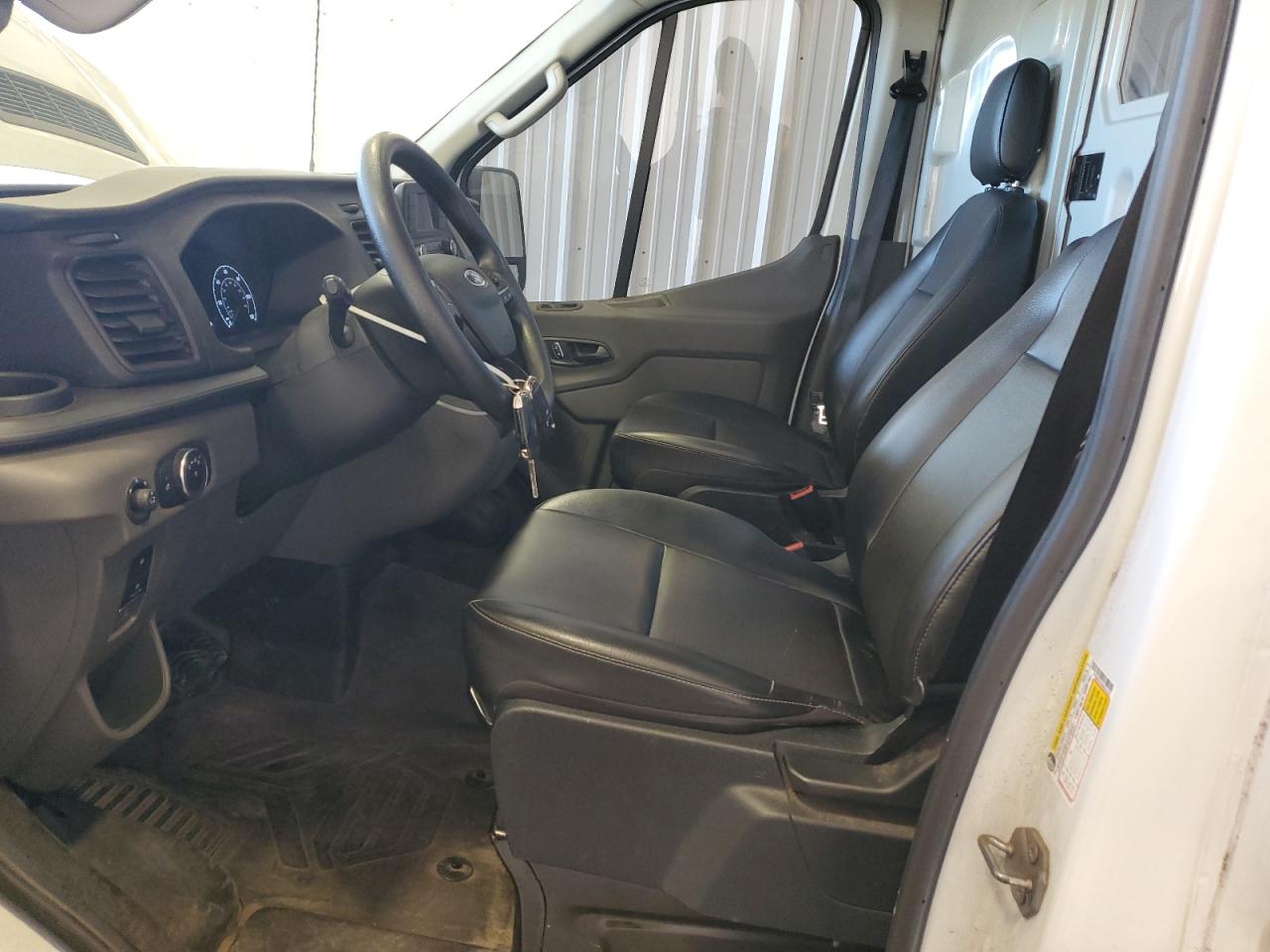 Lot #3317704154 2022 FORD BOX TRUCK