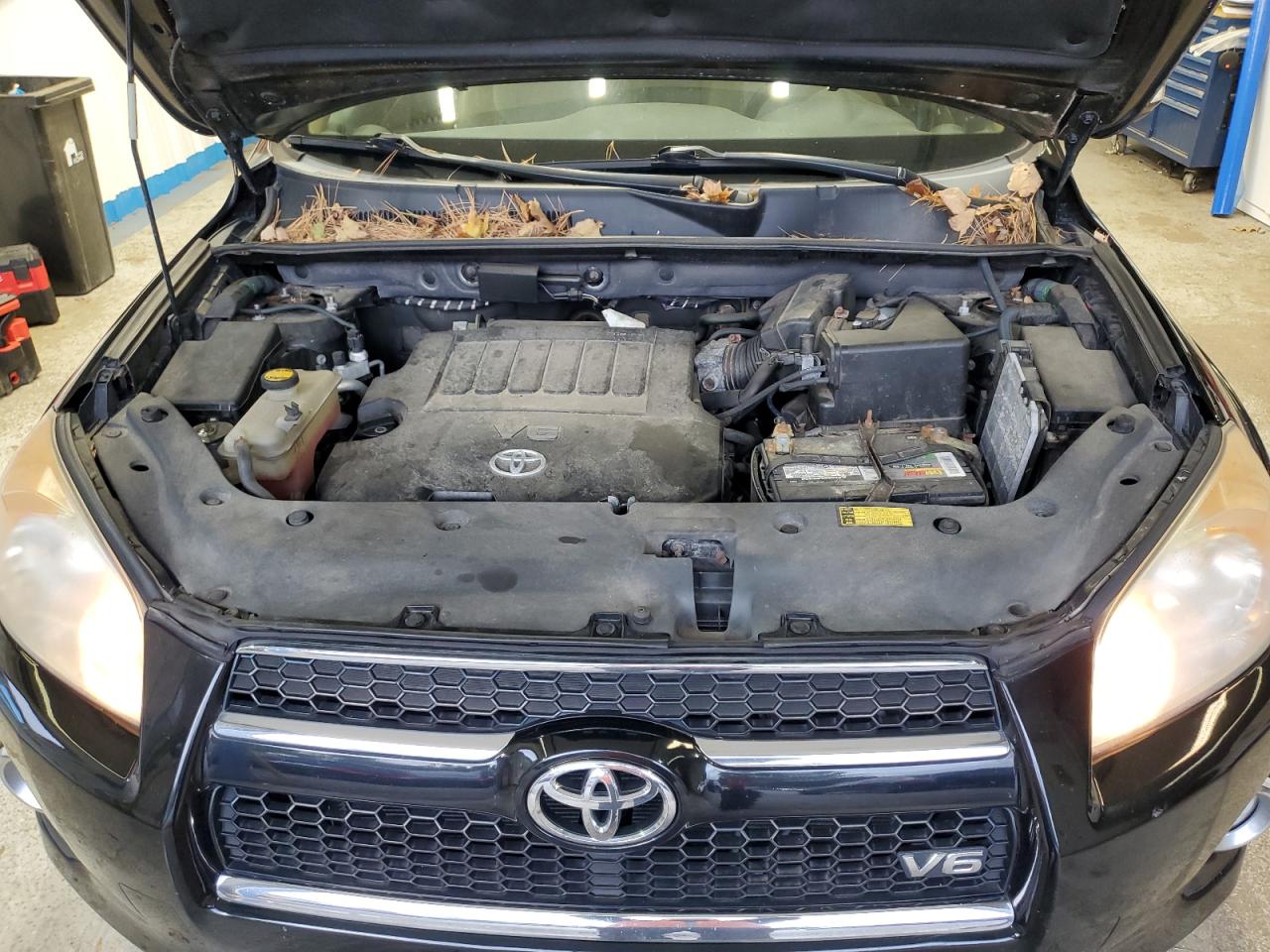 TOYOTA RAV4 LIMITED