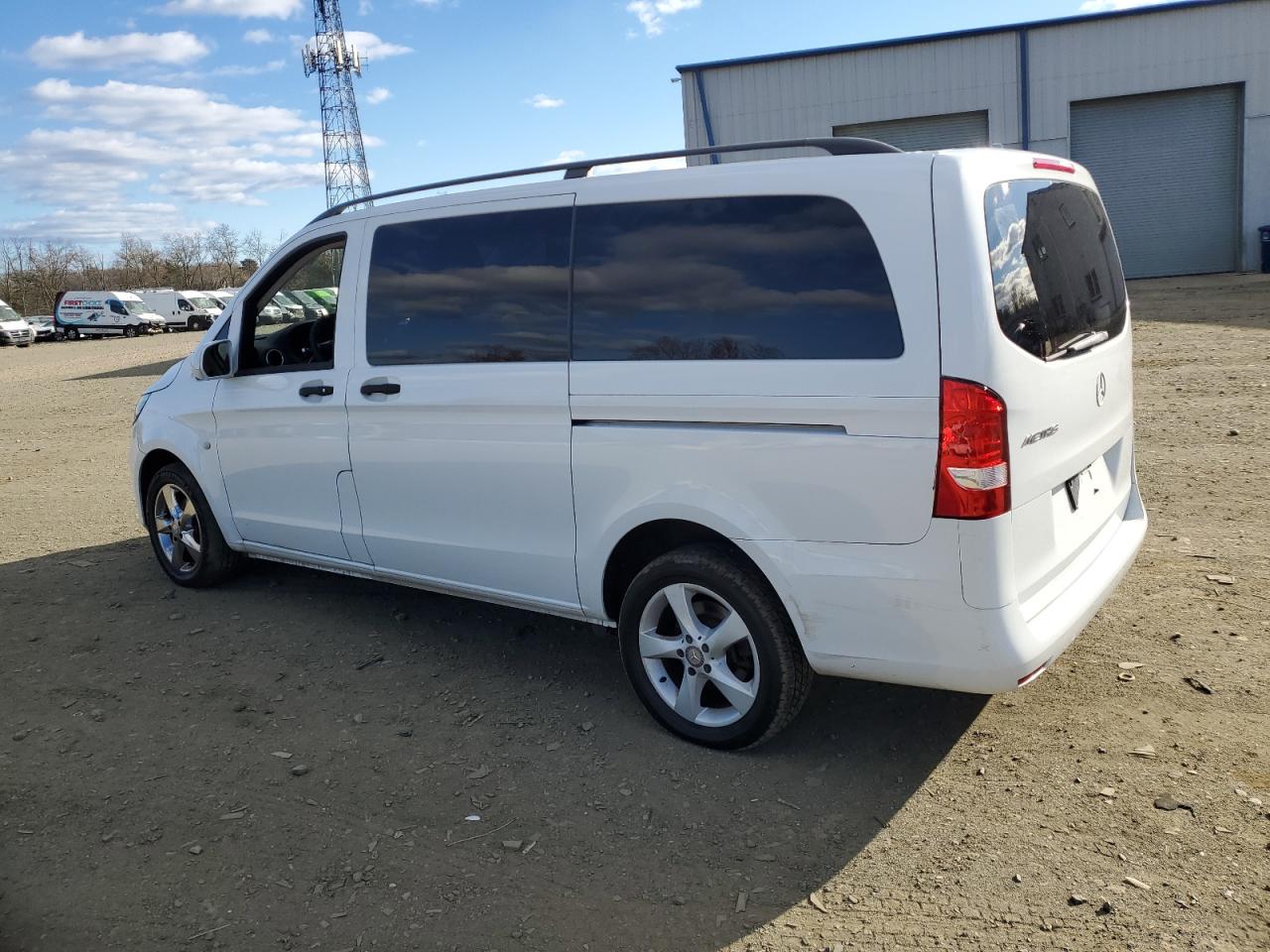 MERCEDES-BENZ METRIS