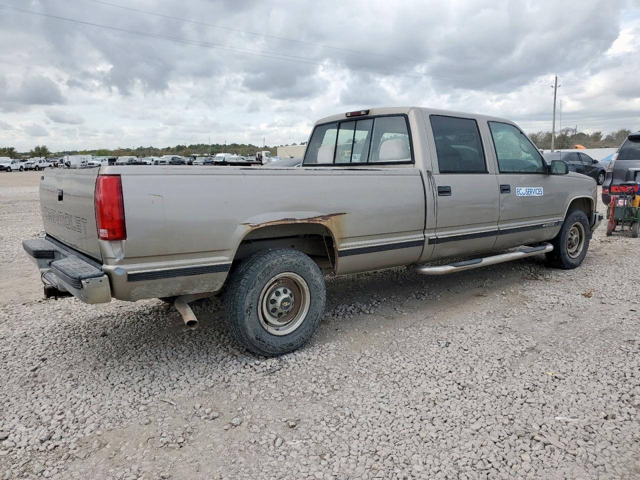 Lot #3297178863 2000 CHEVROLET GMT-400 C3