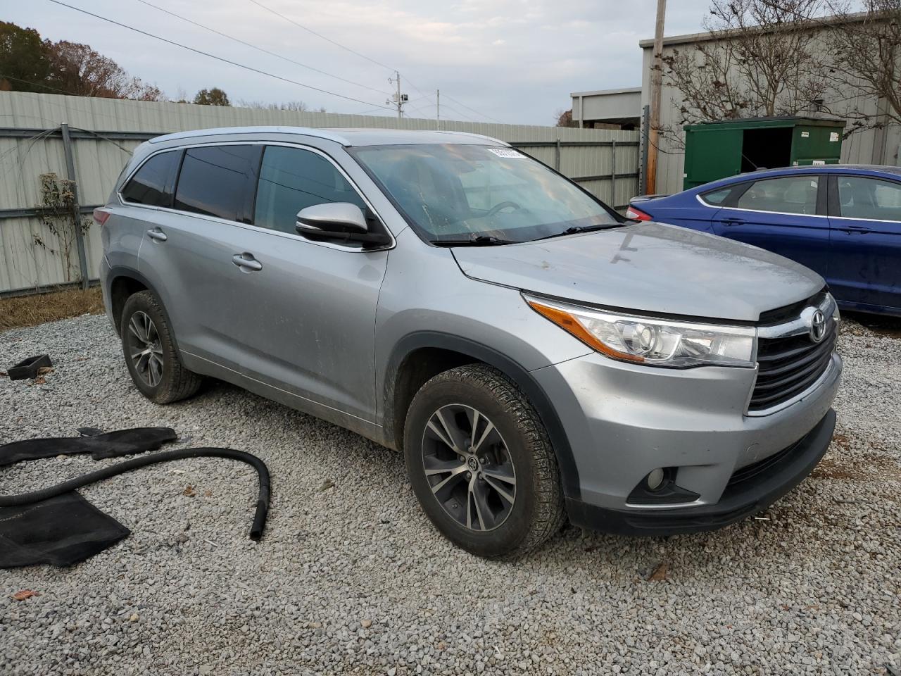 TOYOTA HIGHLANDER XLE