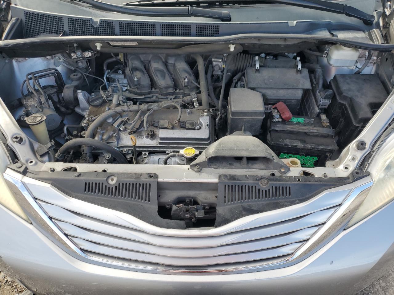 Lot #3291355132 2016 TOYOTA SIENNA LE