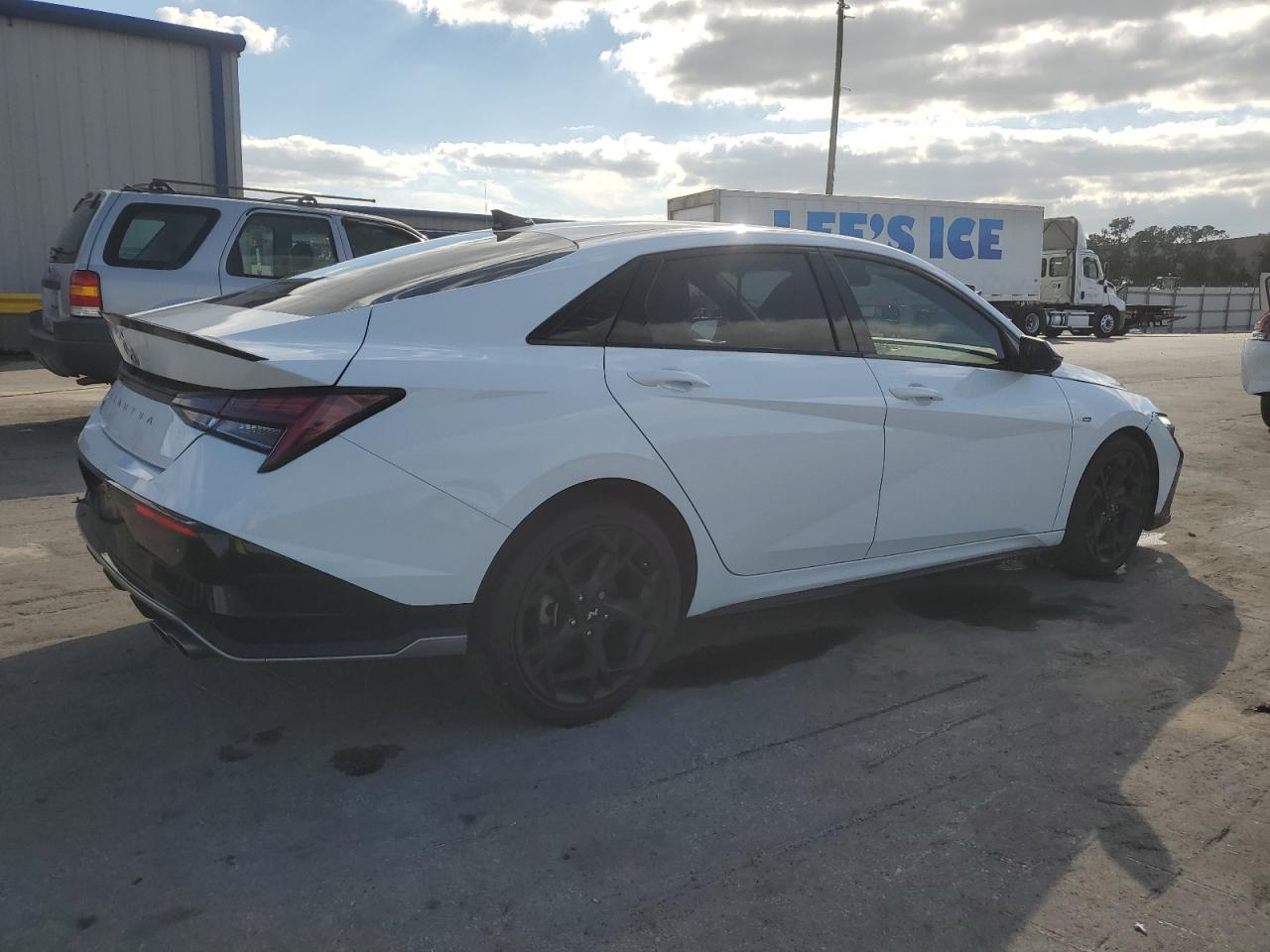 HYUNDAI ELANTRA N LINE