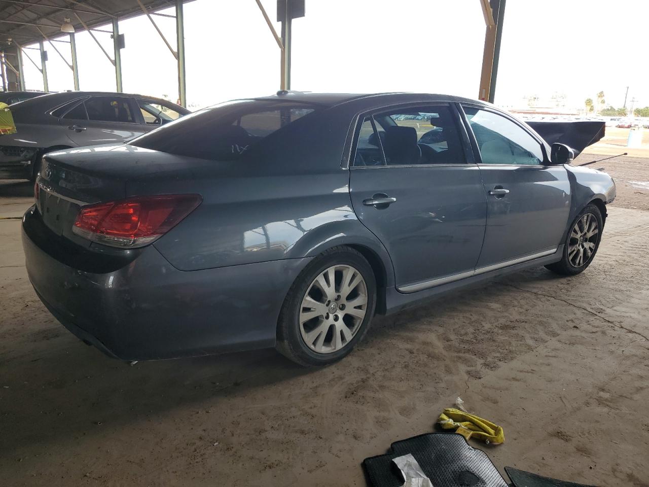 TOYOTA AVALON BASE