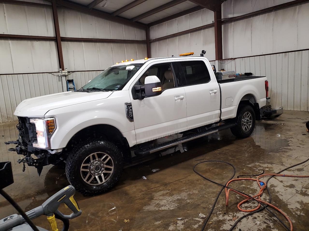 FORD F-250 SUPER DUTY