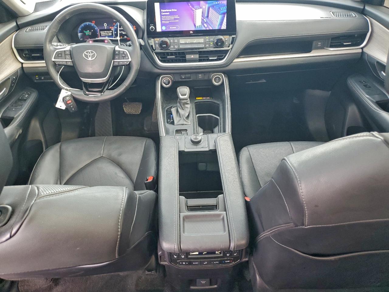 TOYOTA HIGHLANDER XLE