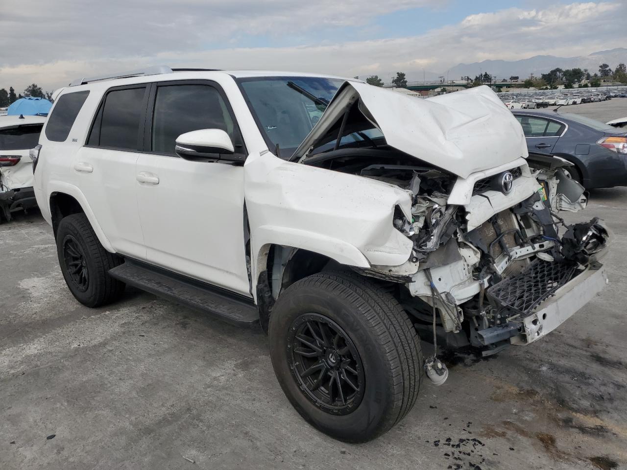 TOYOTA 4RUNNER SR5/SR5 PREMIUM
