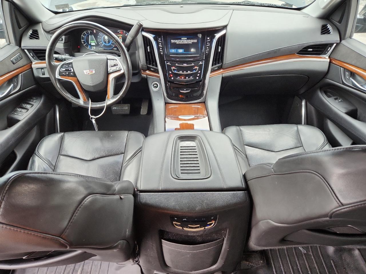 CADILLAC ESCALADE ESV LUXURY