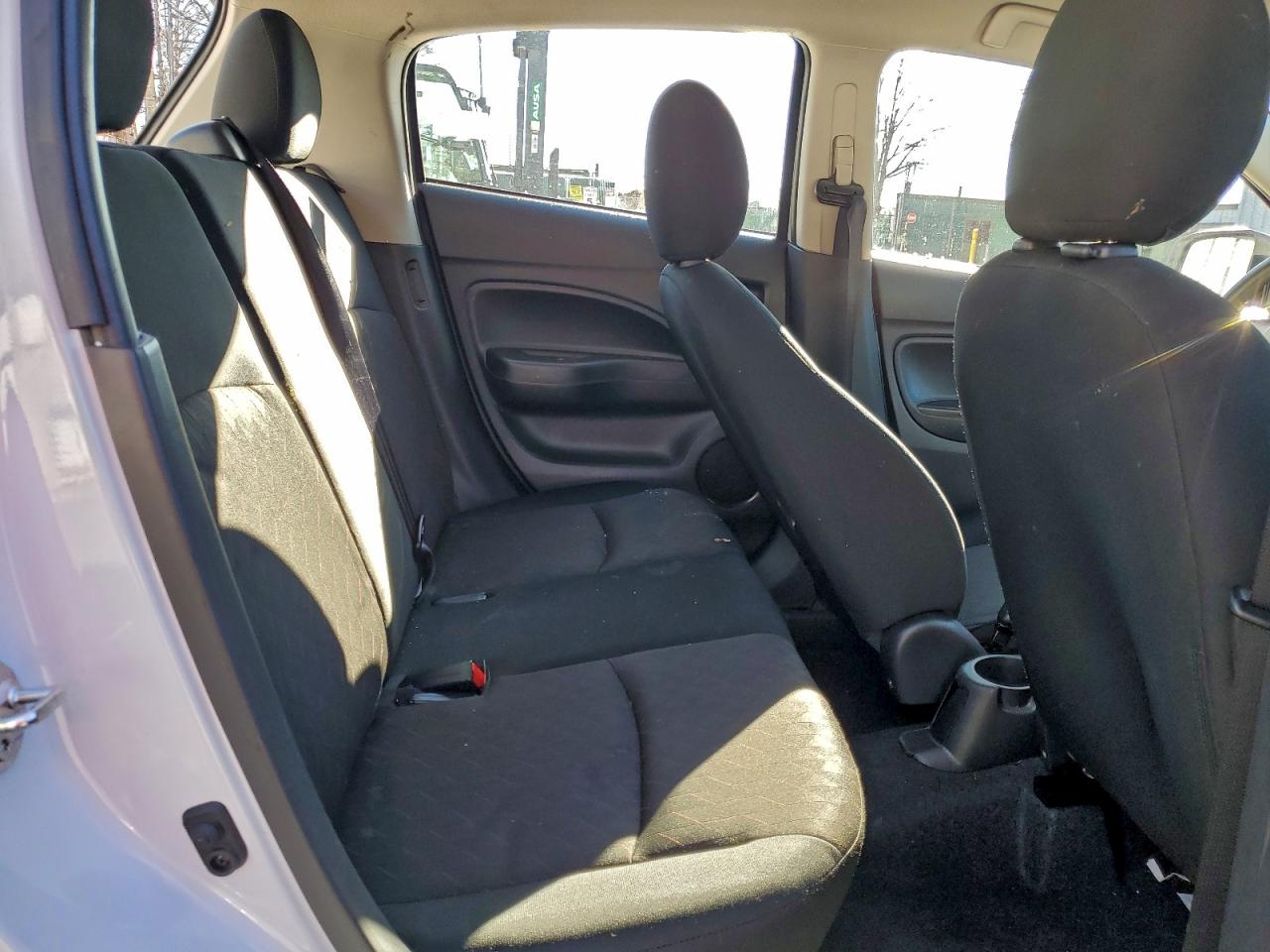 MITSUBISHI MIRAGE ES