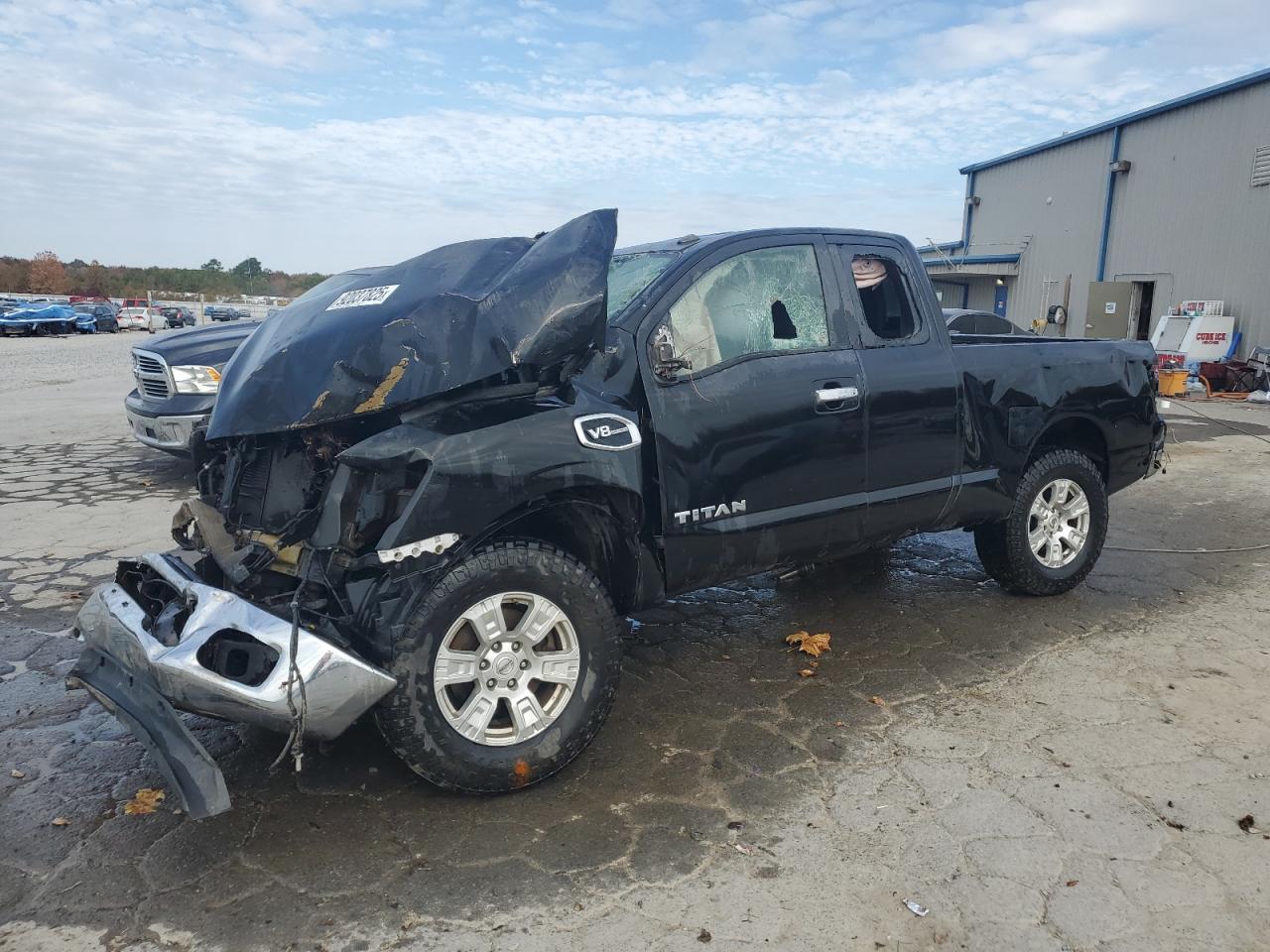 Lot #3302791907 2017 NISSAN TITAN S