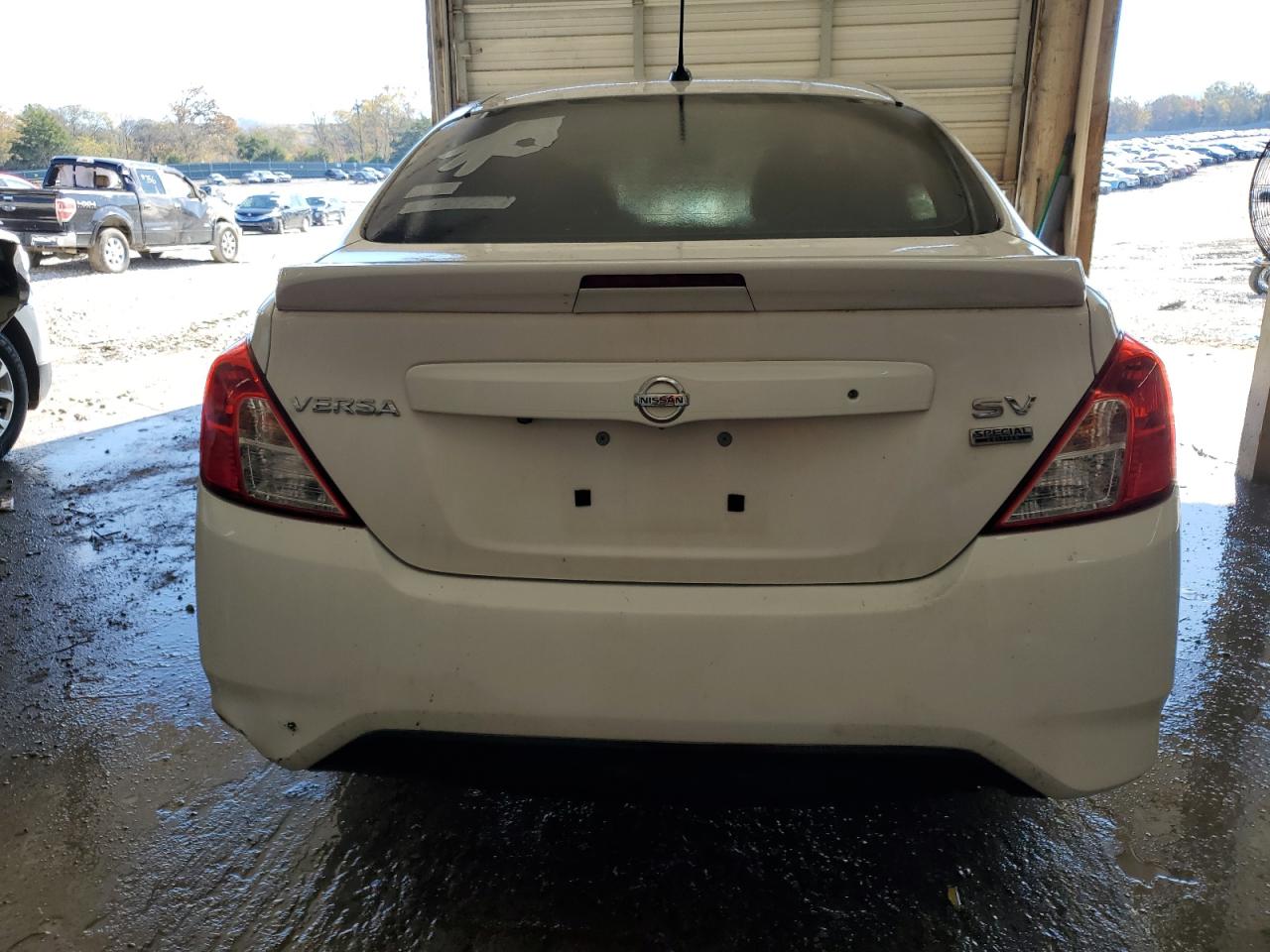 NISSAN VERSA S