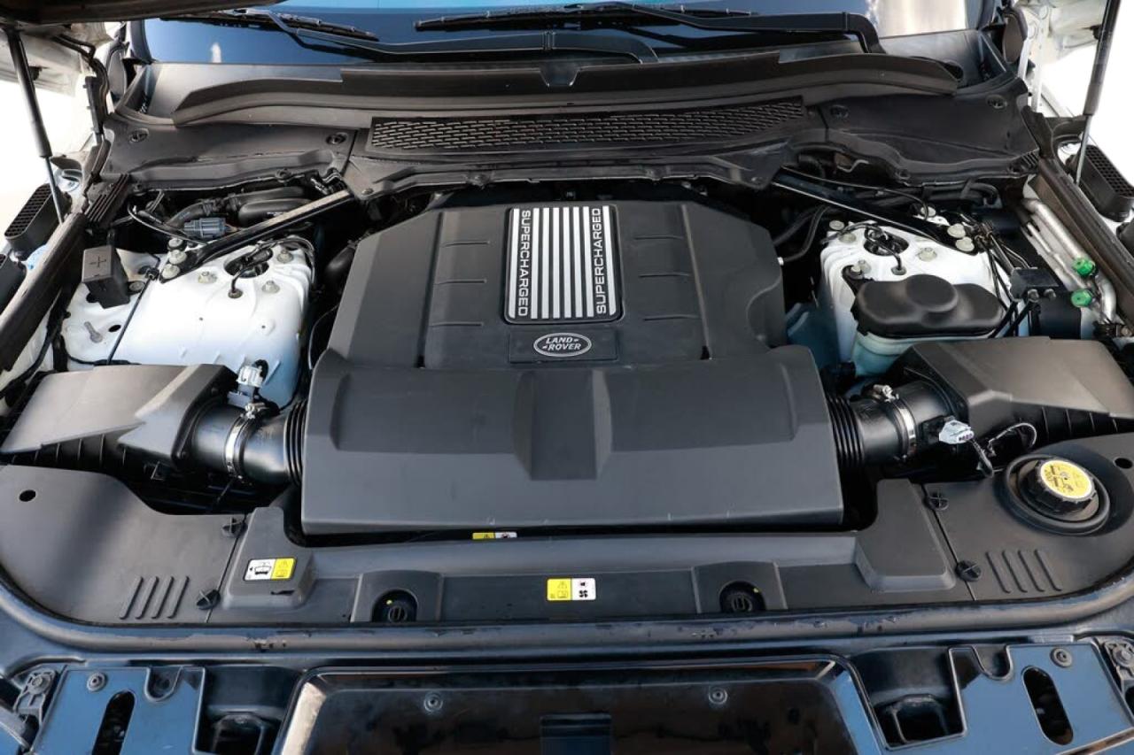 LAND ROVER RANGE ROVER AUTOBIOGRAPHY