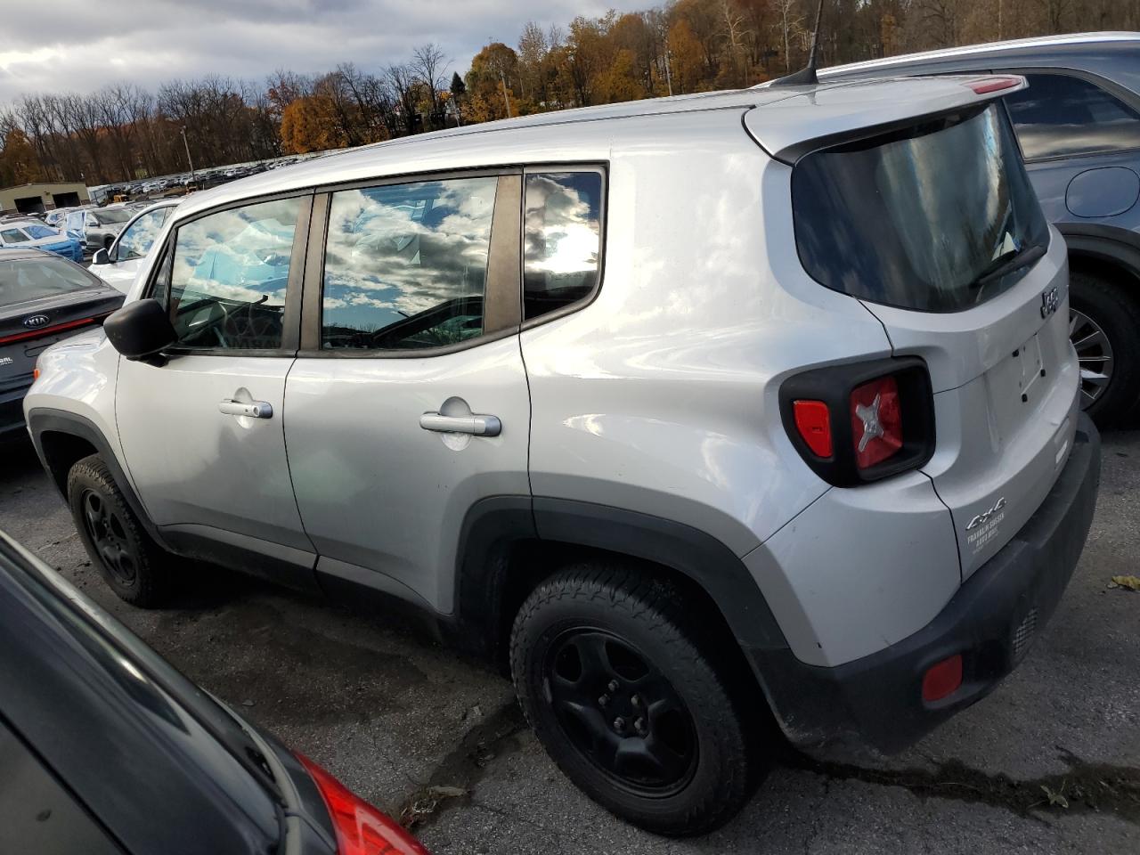 Lot #3316716406 2019 JEEP RENEGADE S