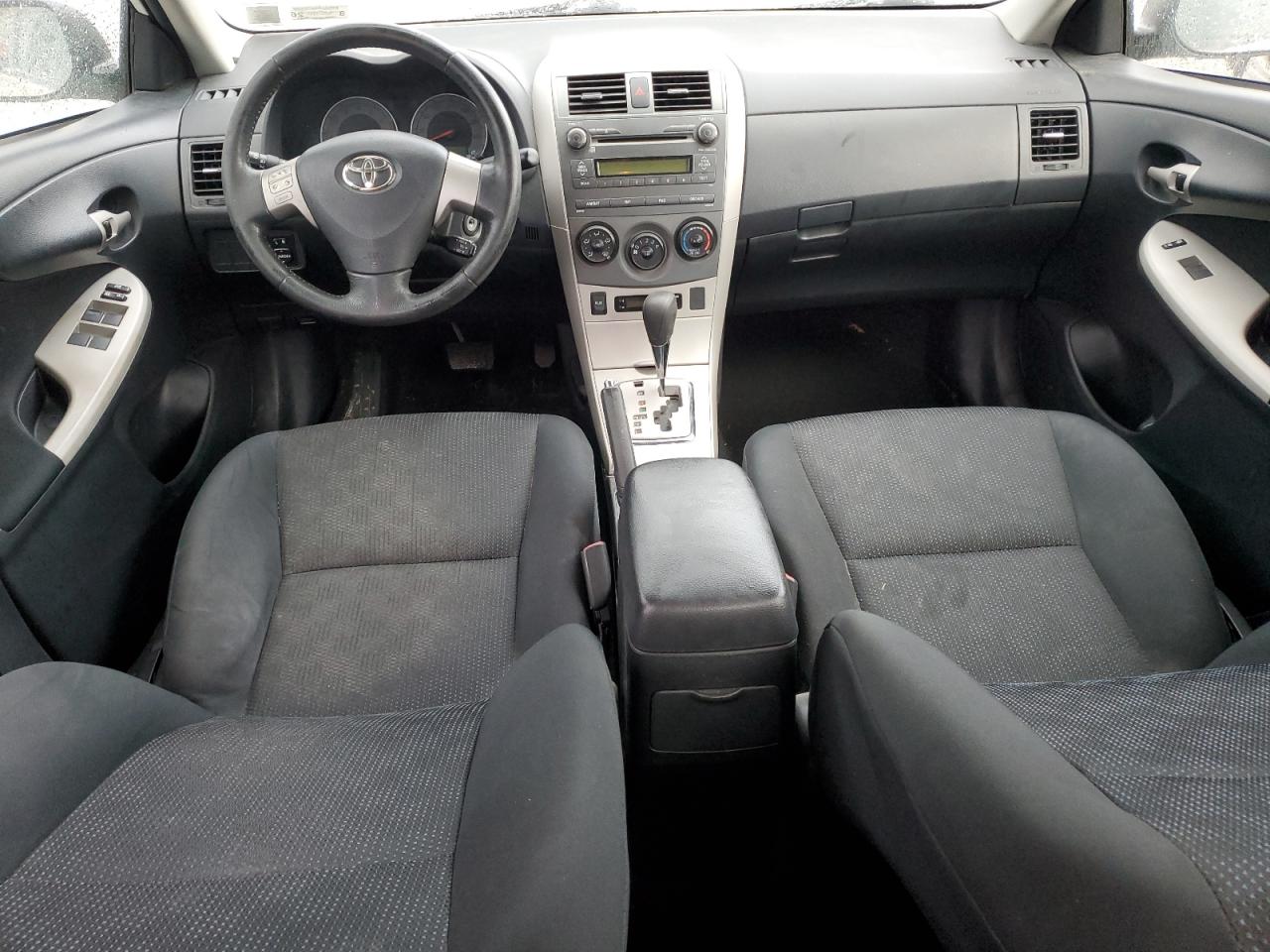 TOYOTA COROLLA BASE