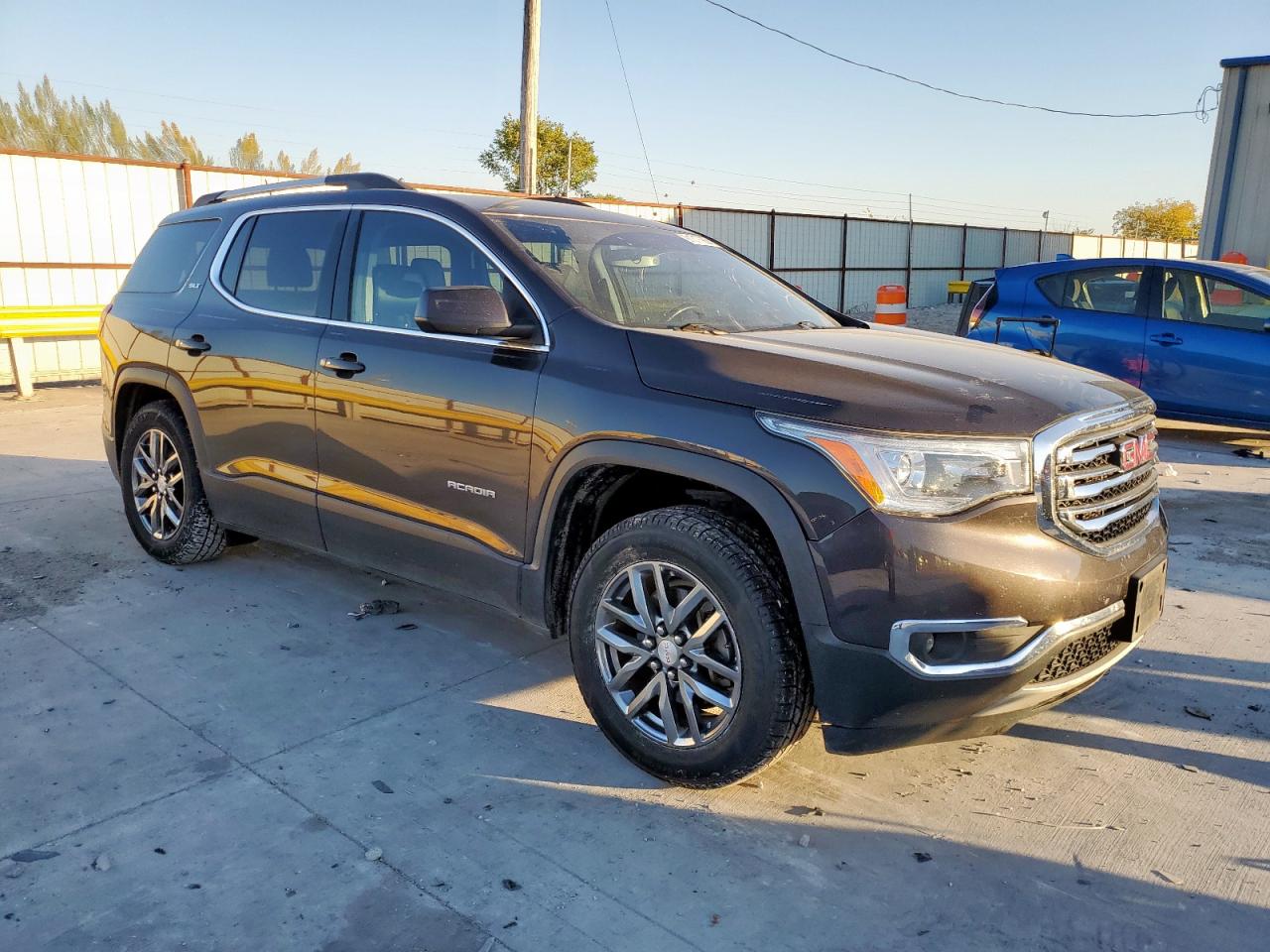GMC ACADIA SLT-1