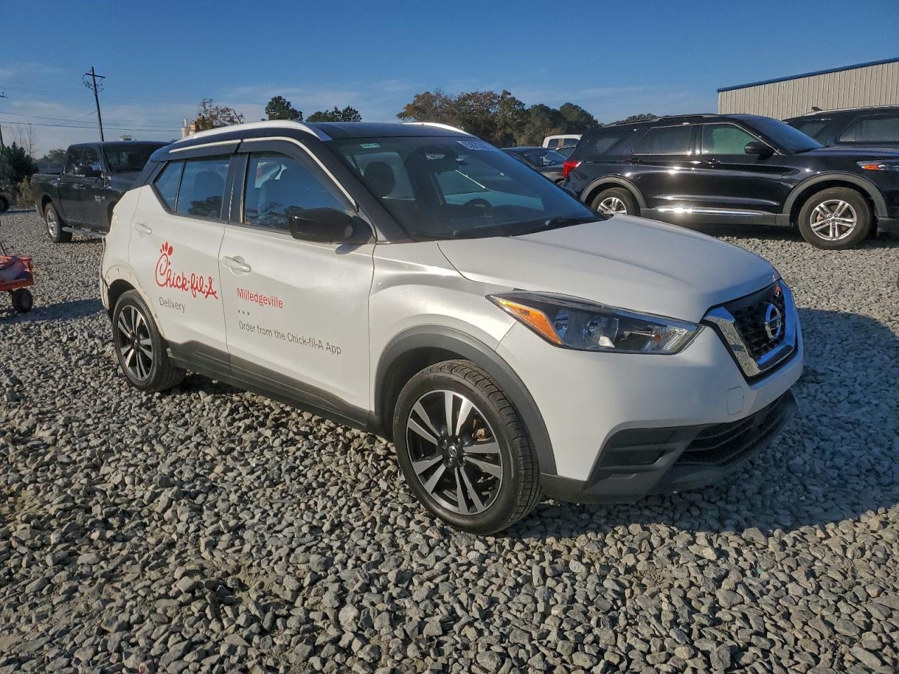 NISSAN KICKS SV