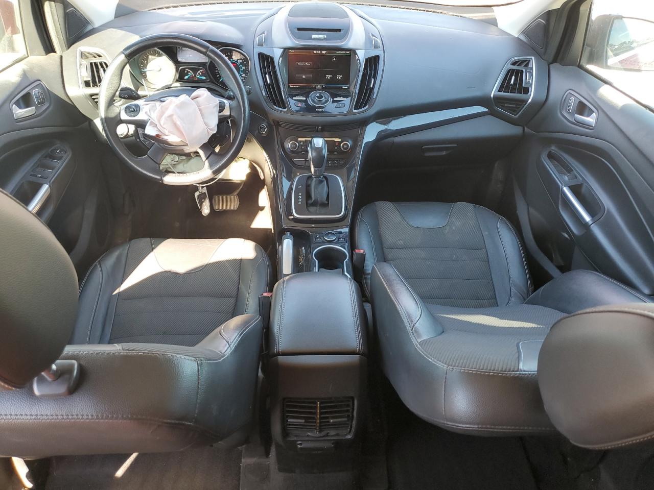 FORD ESCAPE TITANIUM