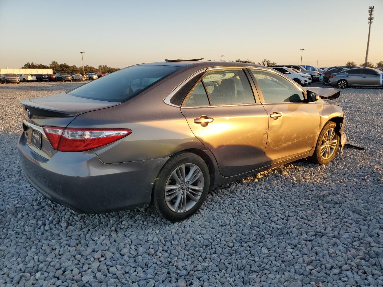 TOYOTA CAMRY LE