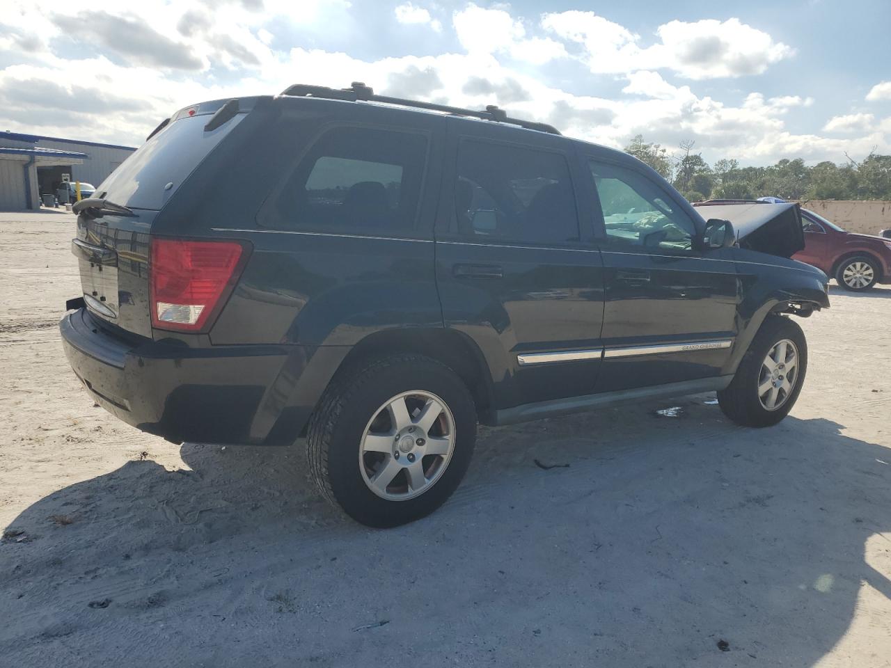 JEEP GRAND CHEROKEE LAREDO