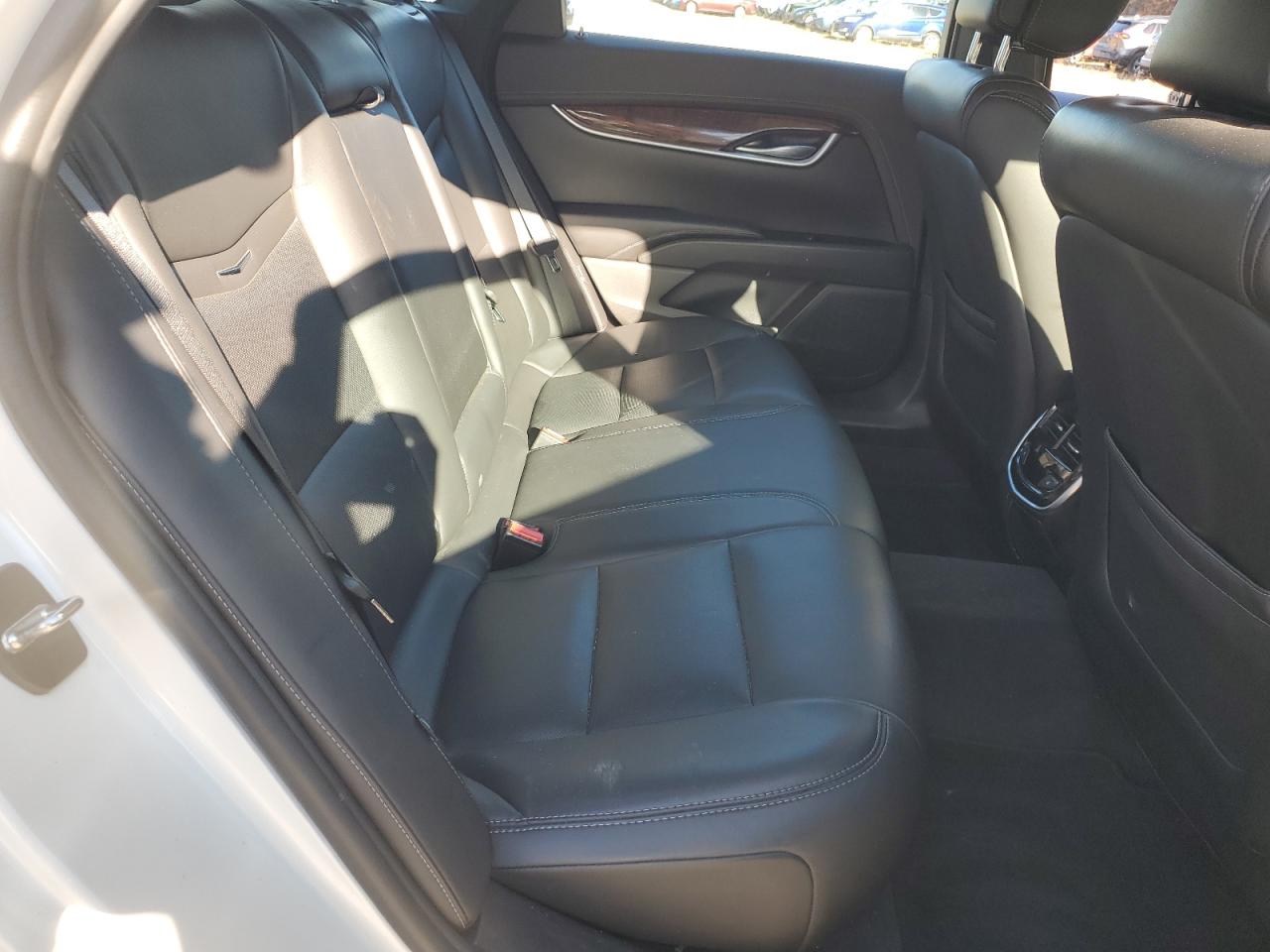 CADILLAC XTS LUXURY COLLECTION