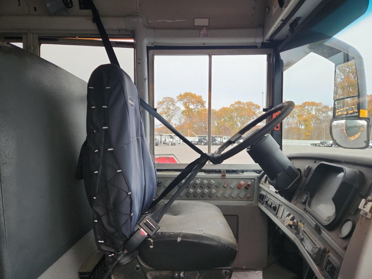 Lot #3280406281 2012 THOMAS SAF-T-LINER HDX