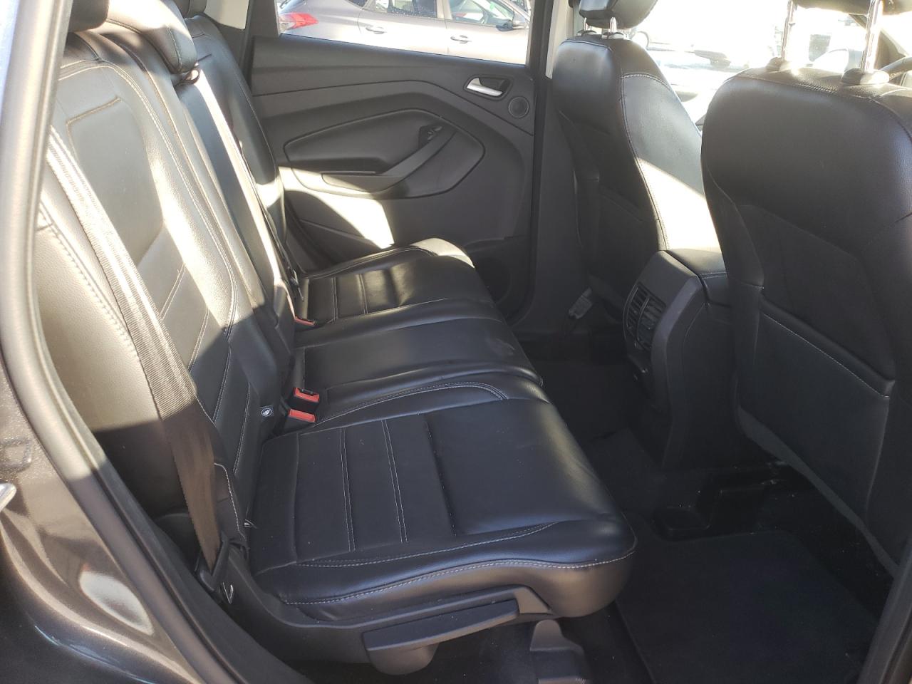 FORD ESCAPE TITANIUM