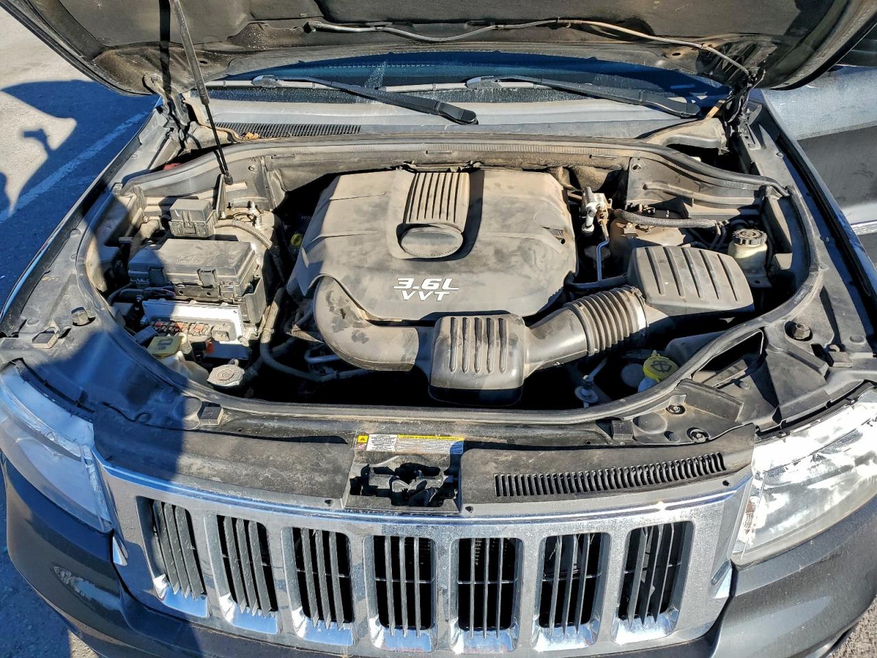 JEEP GRAND CHEROKEE LAREDO