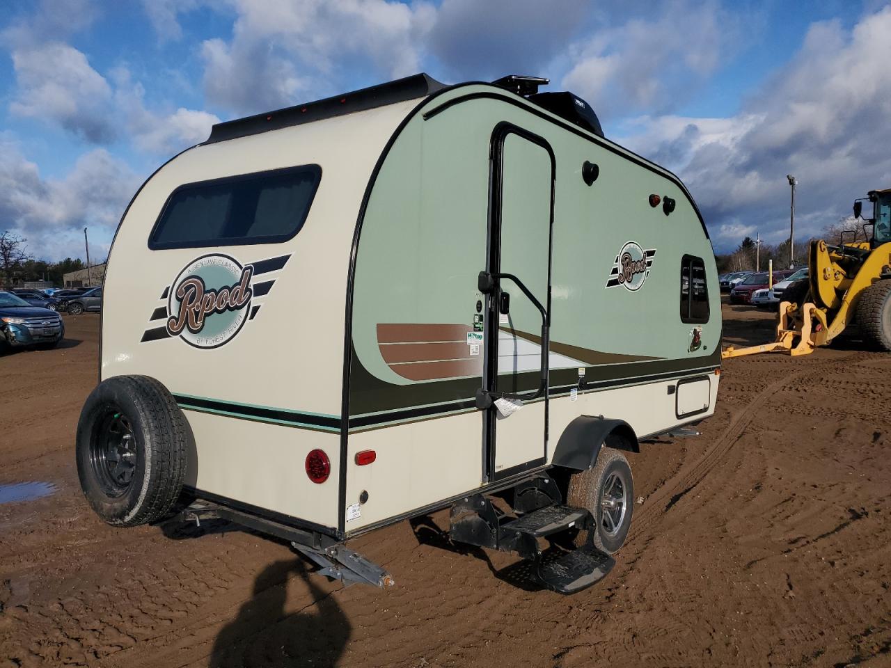 Lot #3310412995 2017 FORE RPOD