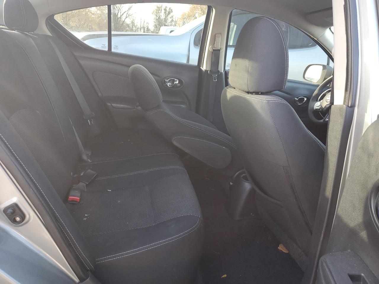 NISSAN VERSA S