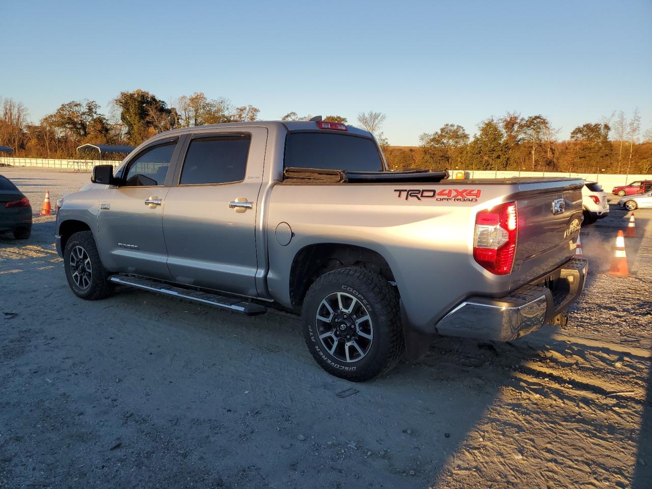 TOYOTA TUNDRA CREWMAX LIMITED
