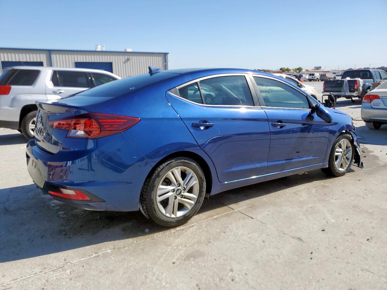 HYUNDAI ELANTRA SEL