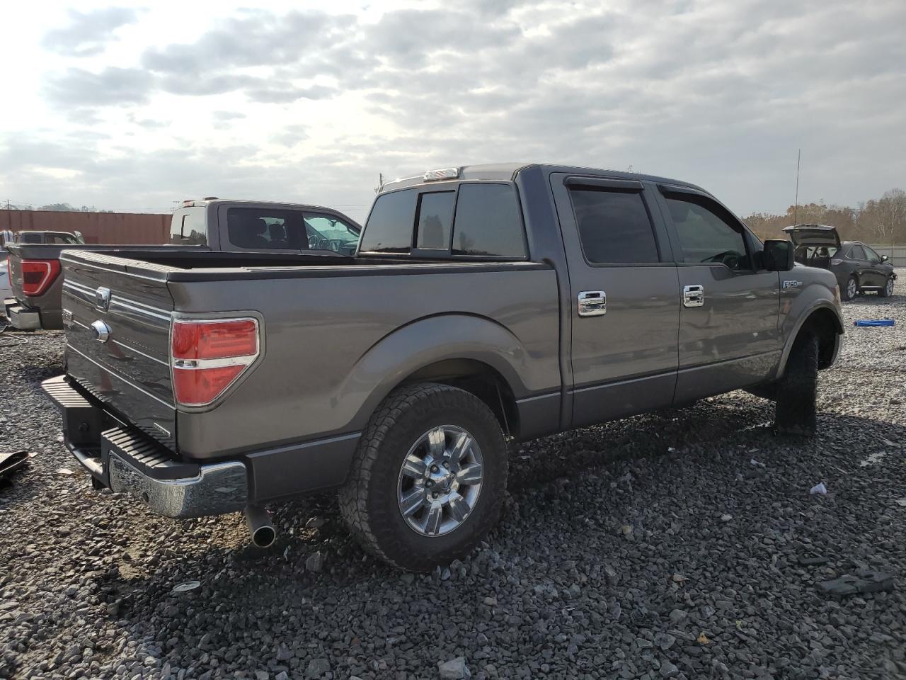 FORD F-150 SUPERCREW