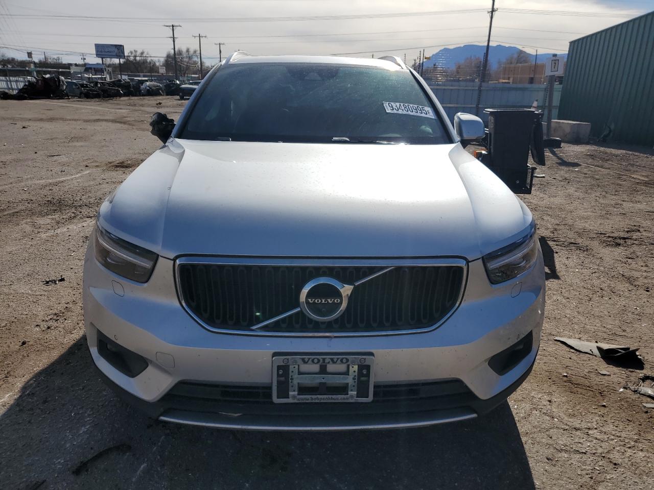 VOLVO XC40 T5 MOMENTUM