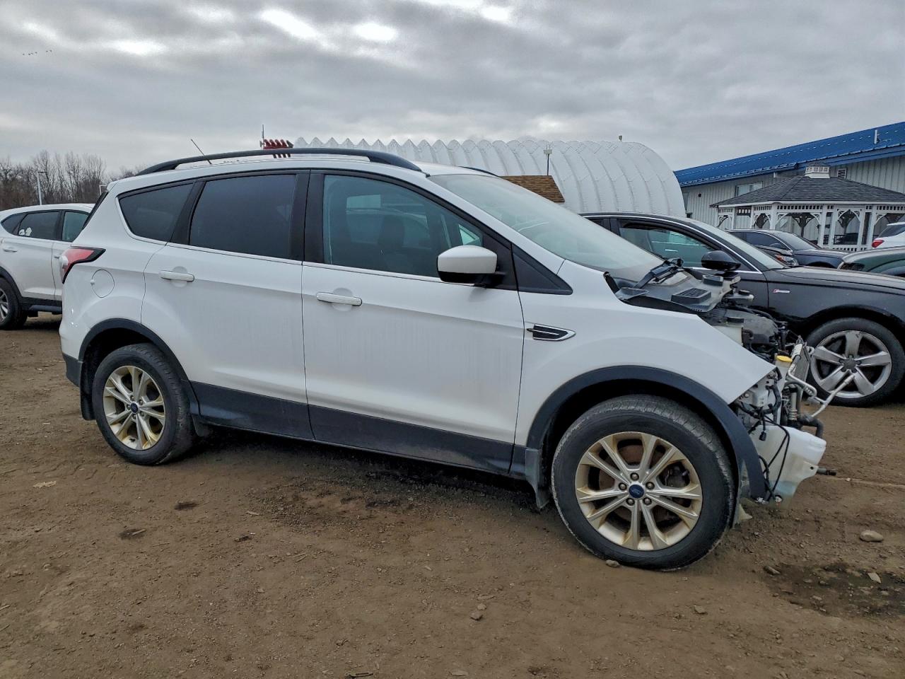 FORD ESCAPE SE